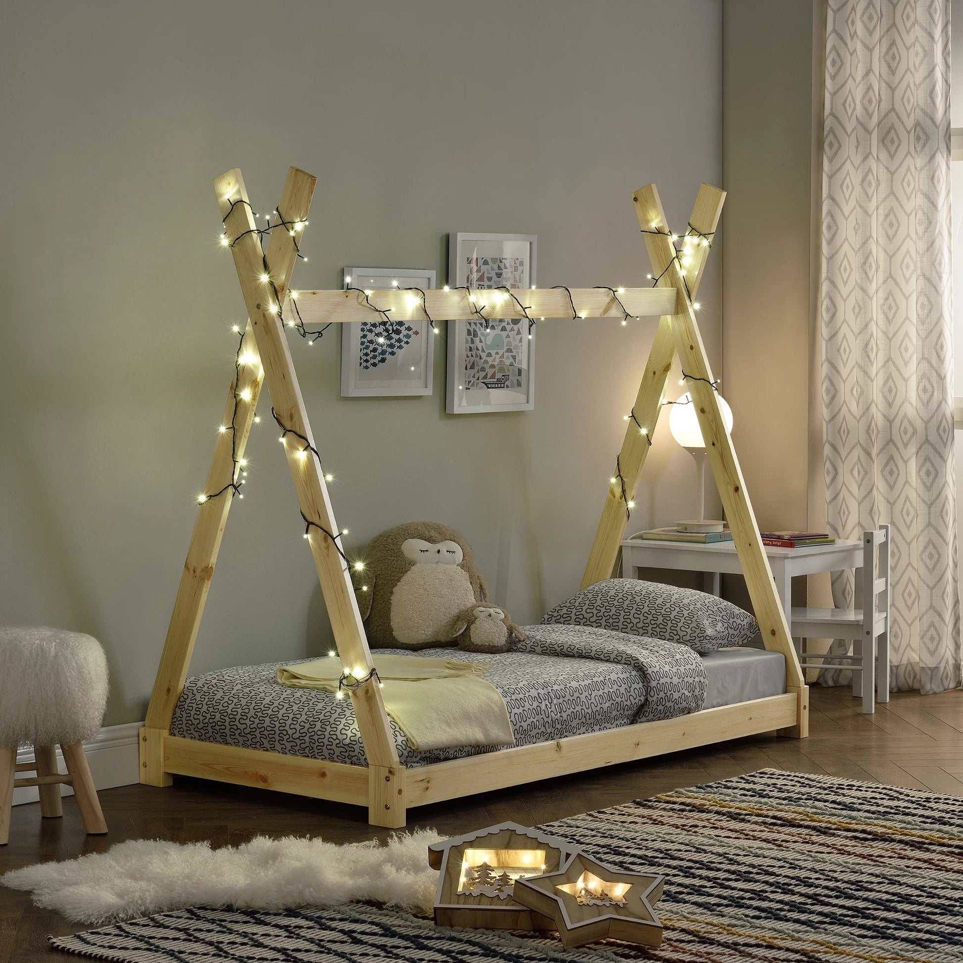 In And OutdoorMatch Kinderbed Cathy - Tipi - Grenen - Met bedbodem - 80x160 cm - Hout - Jongensbed - Meisjesbed - Schattig Design Kinder bedden