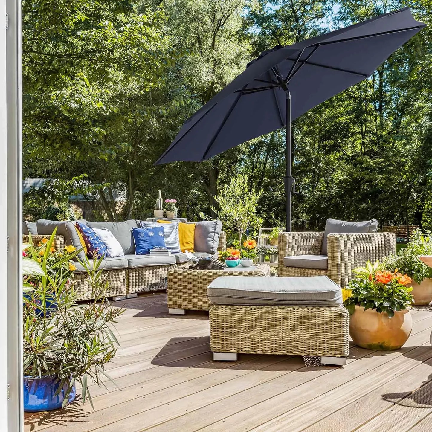 In And OutdoorMatch Parasol Roly Staand - 300cm - Kantelbaar - Camping - Rond - Blauw - UPF 50 - Terras, balkon, tuin of strand Sunshade