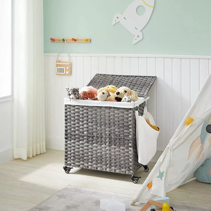 In And OutdoorMatch Wasmand Jovan - Handgeweven - Wasmand - 140 L - Gemaakt van Polyrattan - met 3 Vakken - Uitneembare Waszak - Deksel - Handvatten - voor Woonkamer - Badkamer - 66x33x60cm - Grijs Wasmand