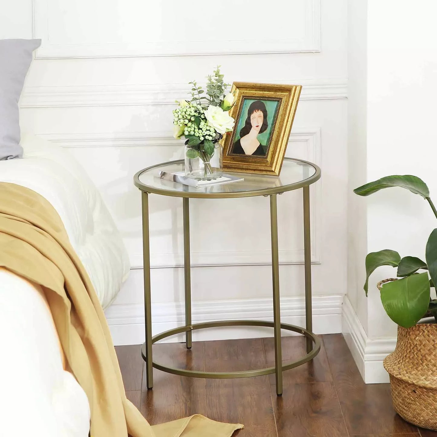 golden-metal-side-table-lgt20g-3.webp